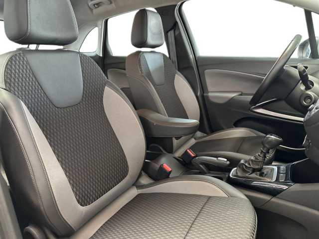 Opel Crossland X 1.5l - grey