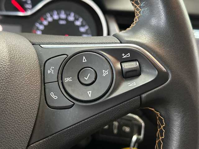 Opel Crossland X 1.5l - grey