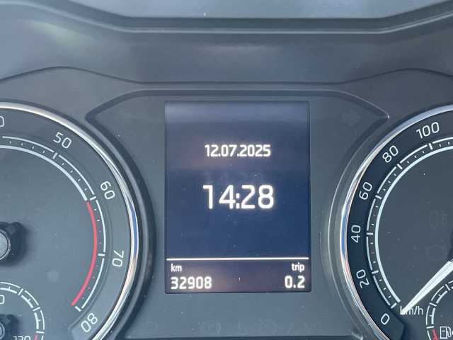 SKODA Kamiq 1.0l - white