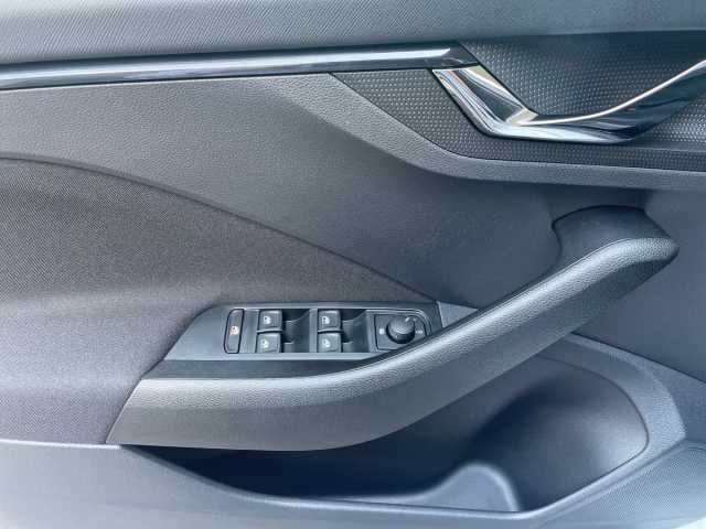 SKODA Kamiq 1.0l - white