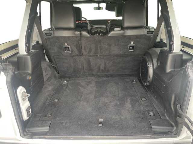 Jeep Wrangler 2.1l - white