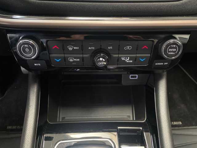 Jeep Compass 1.3l - white