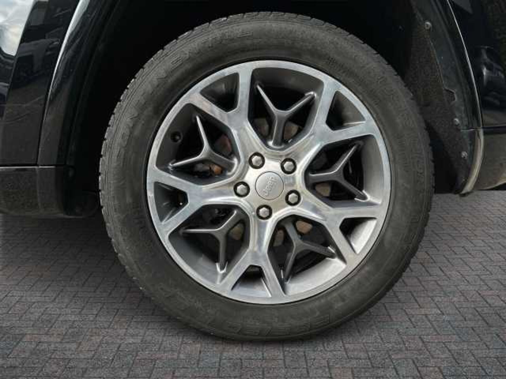 Jeep Grand Cherokee 3.0l - black