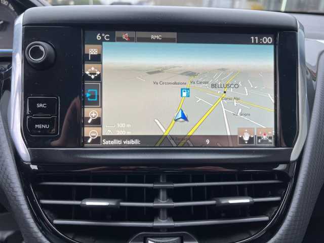 Peugeot 2008 1.2l - silver