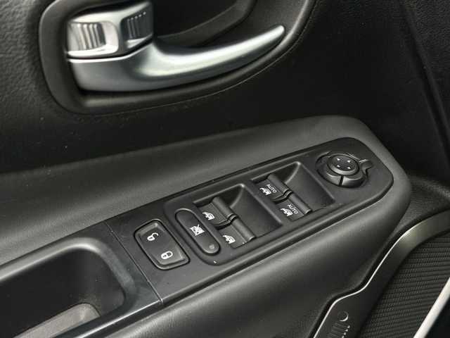 Jeep Renegade 1.3l - white