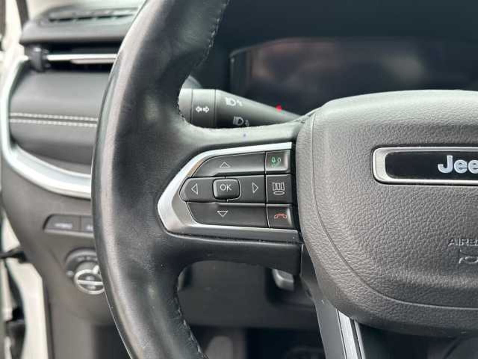 Jeep Compass 1.3l - white