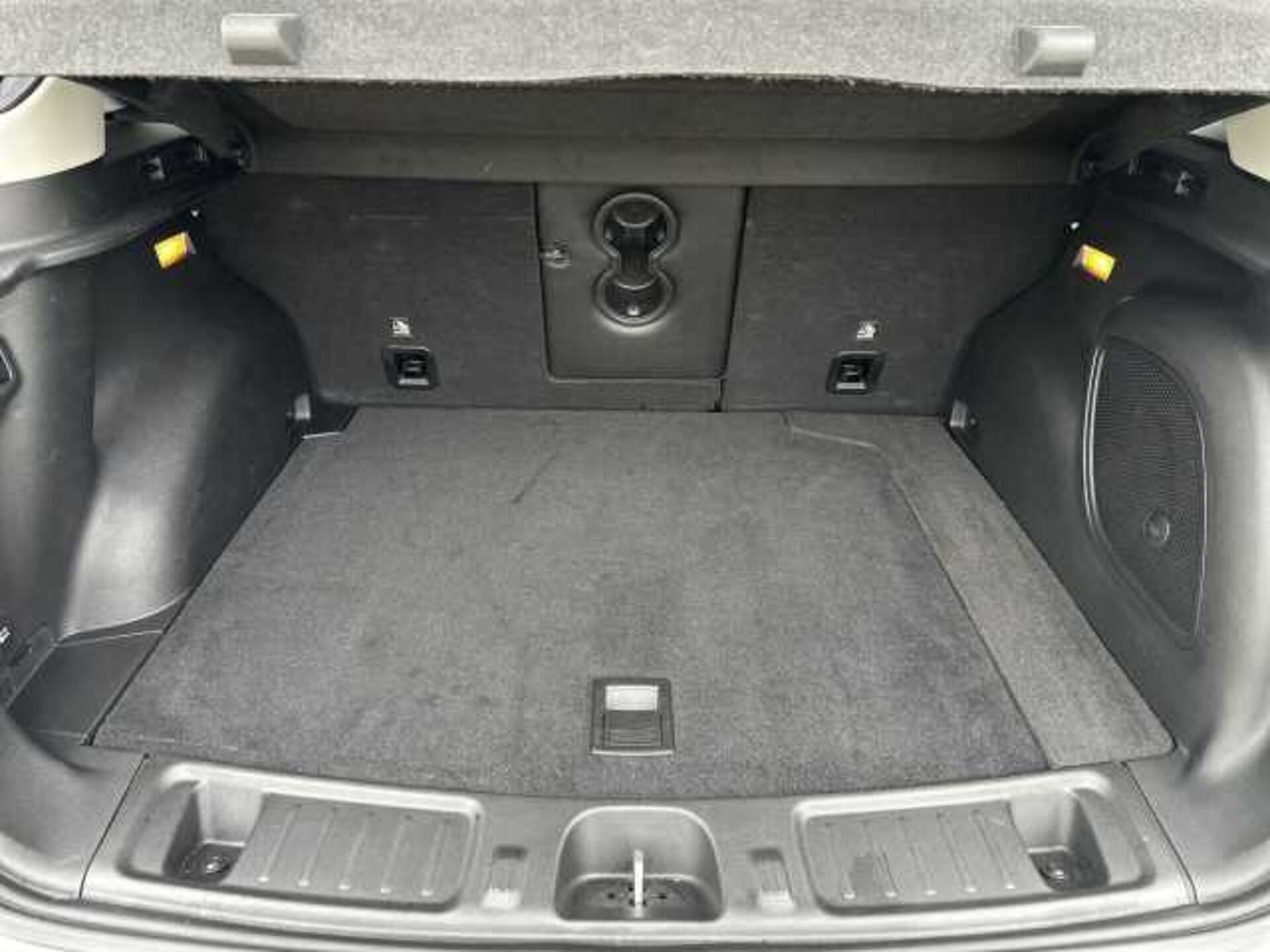 Jeep Compass 1.3l - white