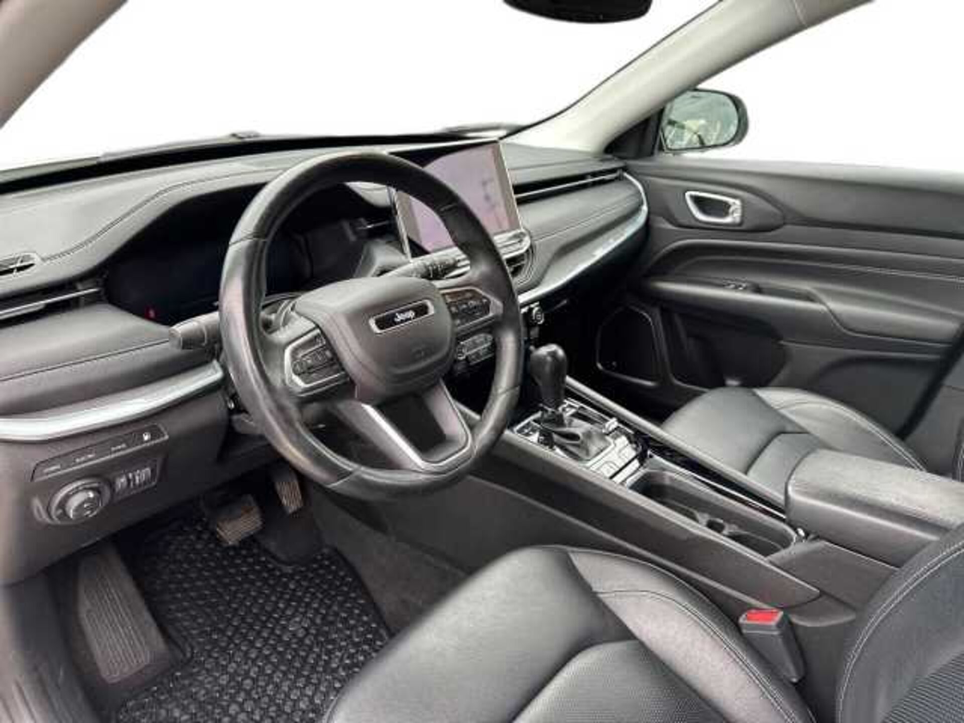 Jeep Compass 1.3l - white