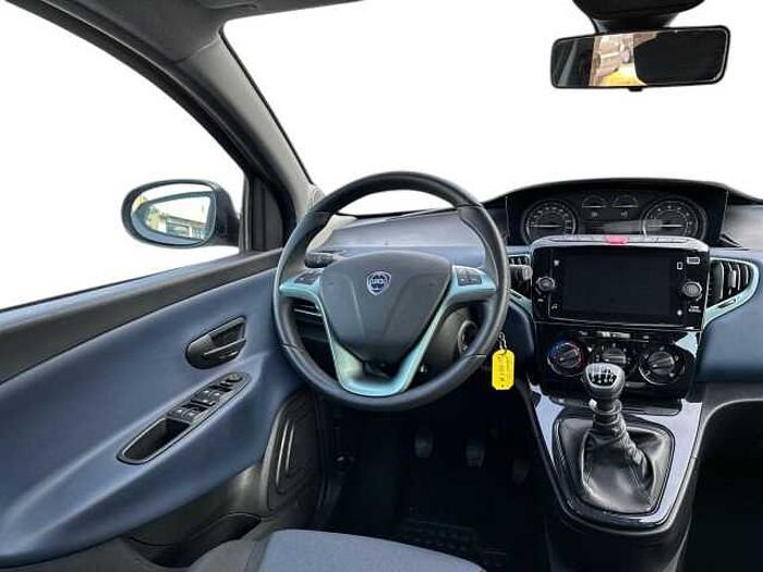 Lancia Ypsilon 1l