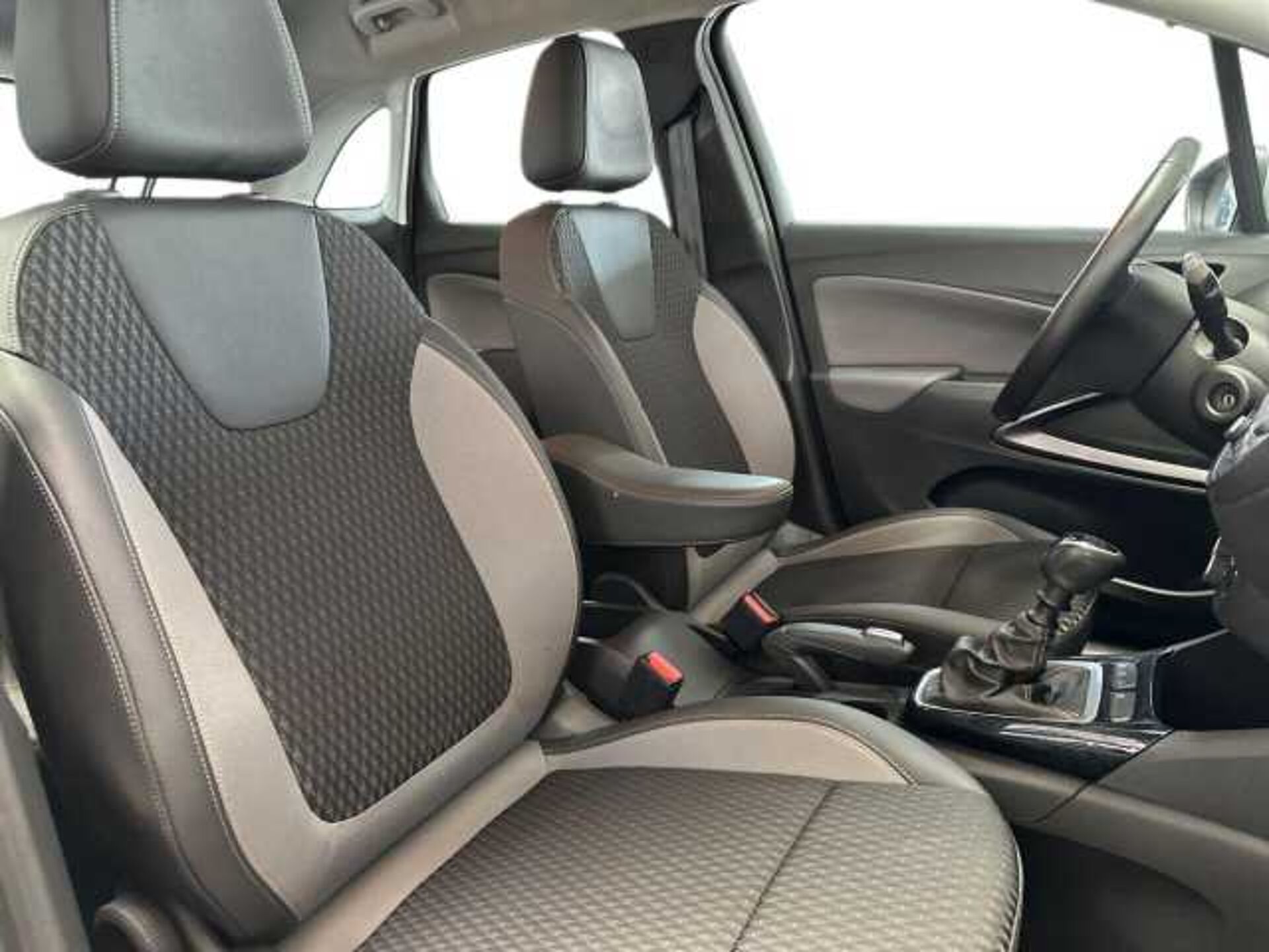 Opel Crossland X 1.5l - grey