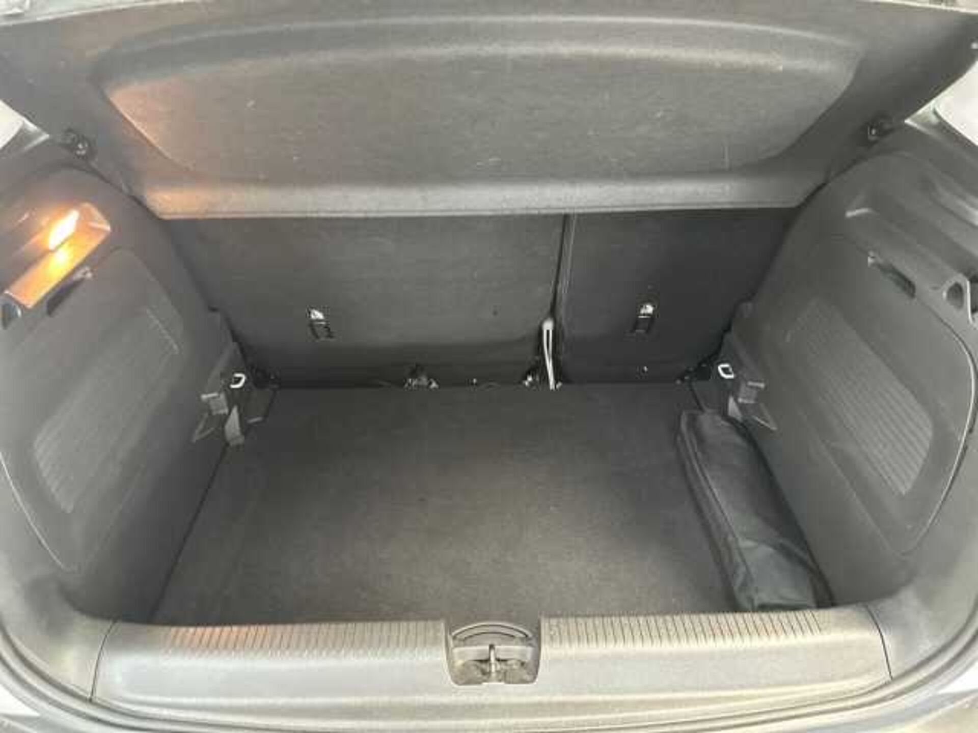 Opel Crossland X 1.5l - grey