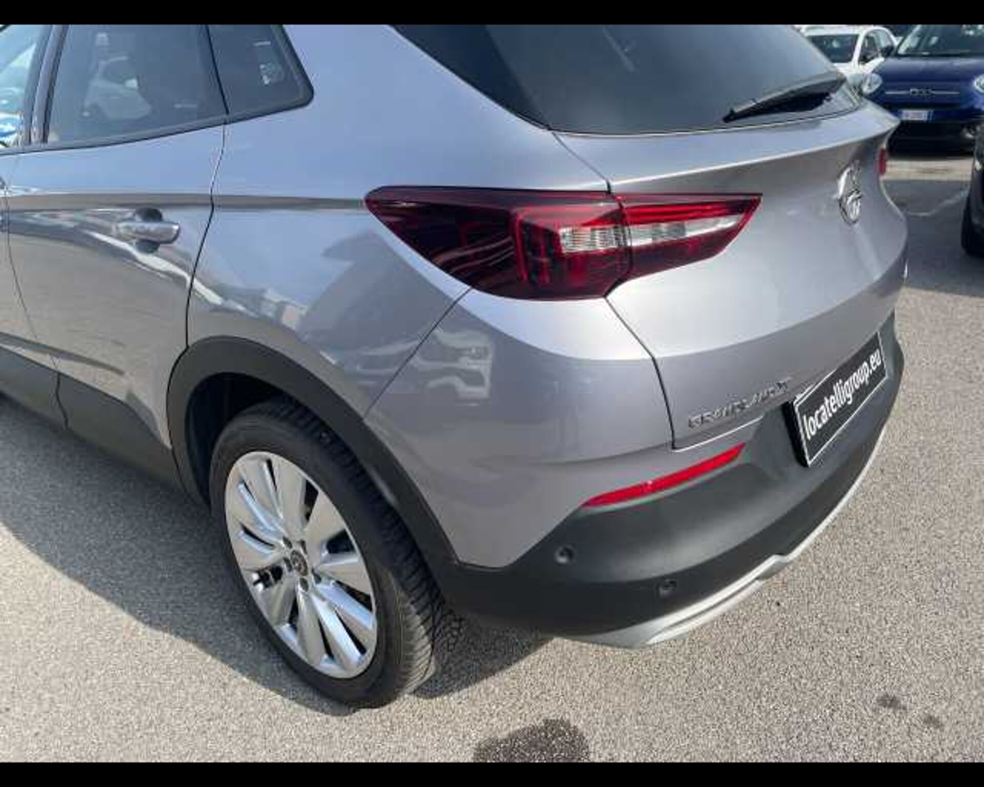 Opel Grandland X 1.5l - grey