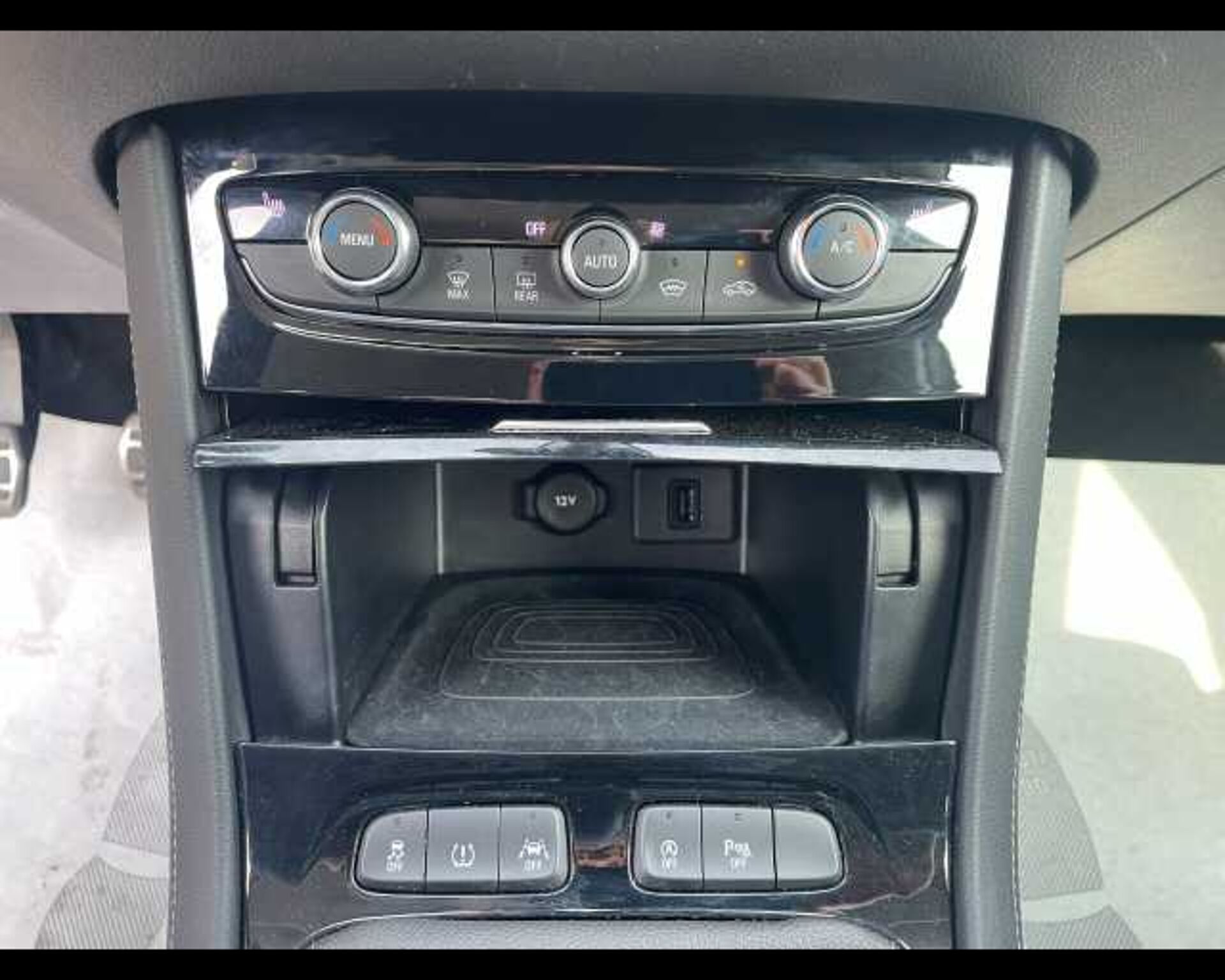 Opel Grandland X 1.5l - grey