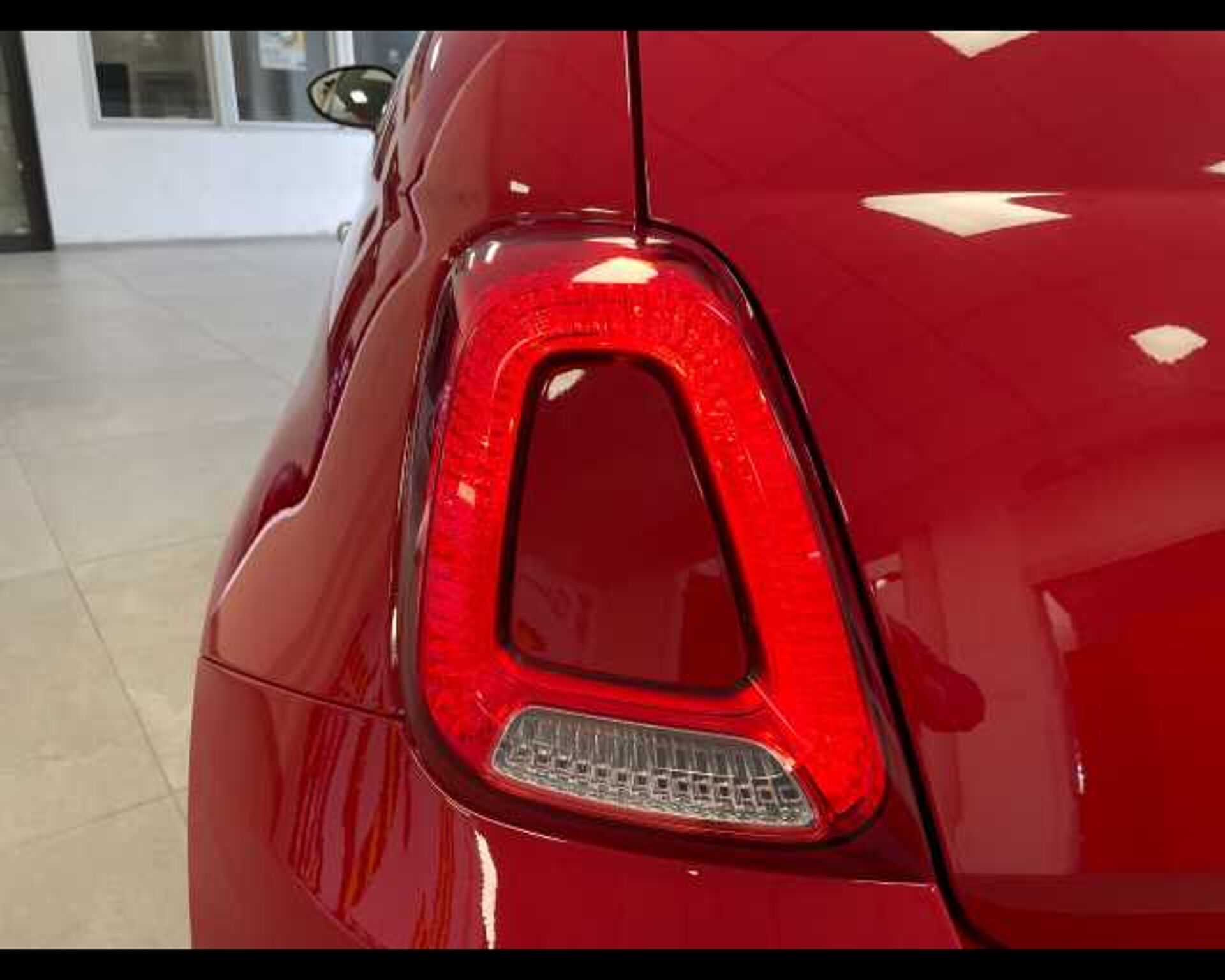 Fiat 500C 1.0l - red