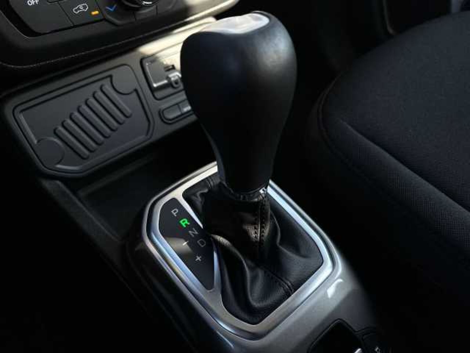 Jeep Renegade 1.3l - black