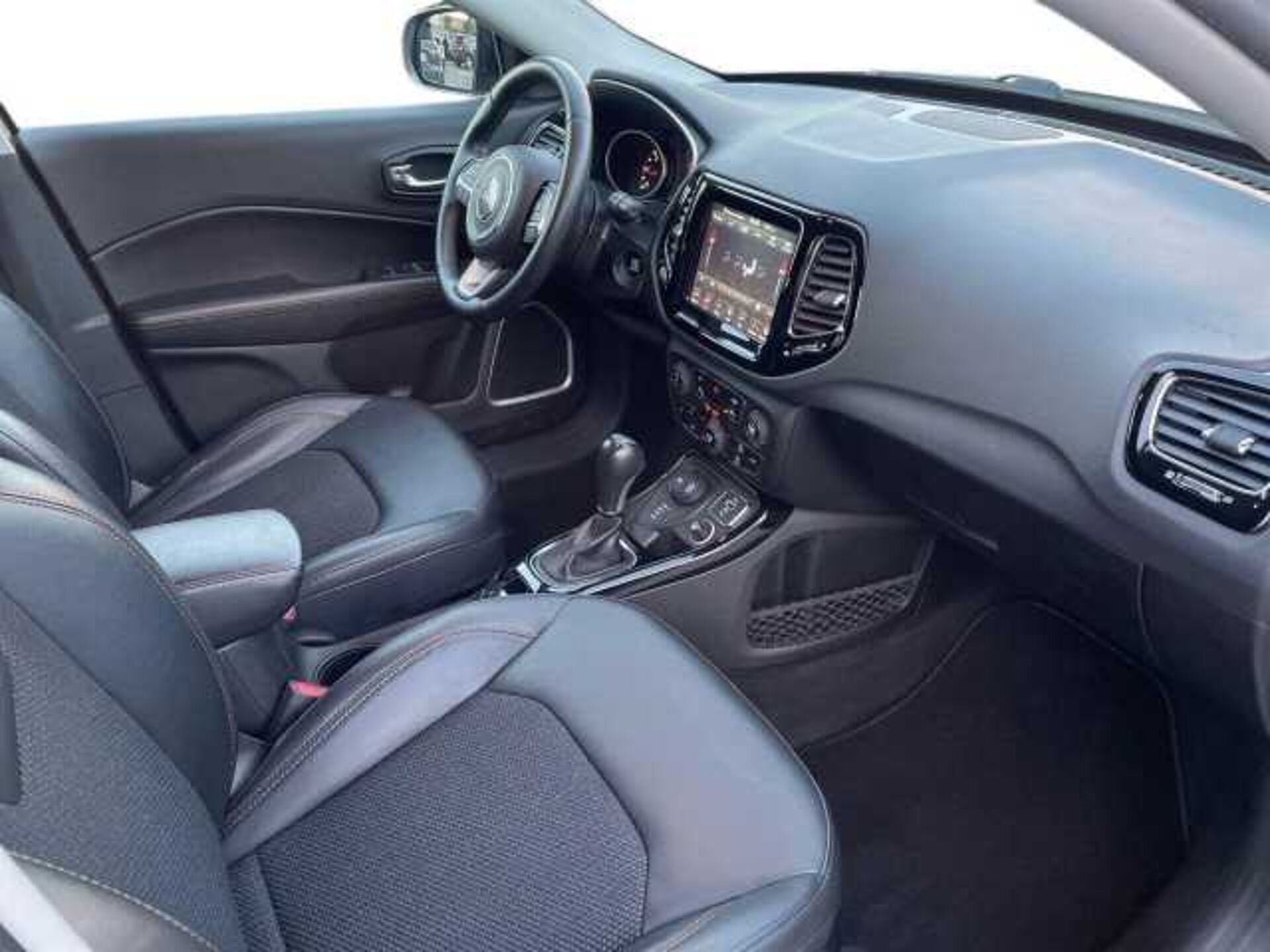 Jeep Compass 2.0l - white