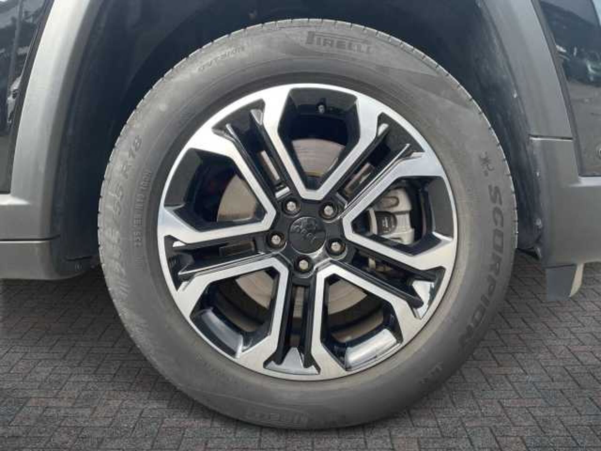 Jeep Compass 1.3l - black