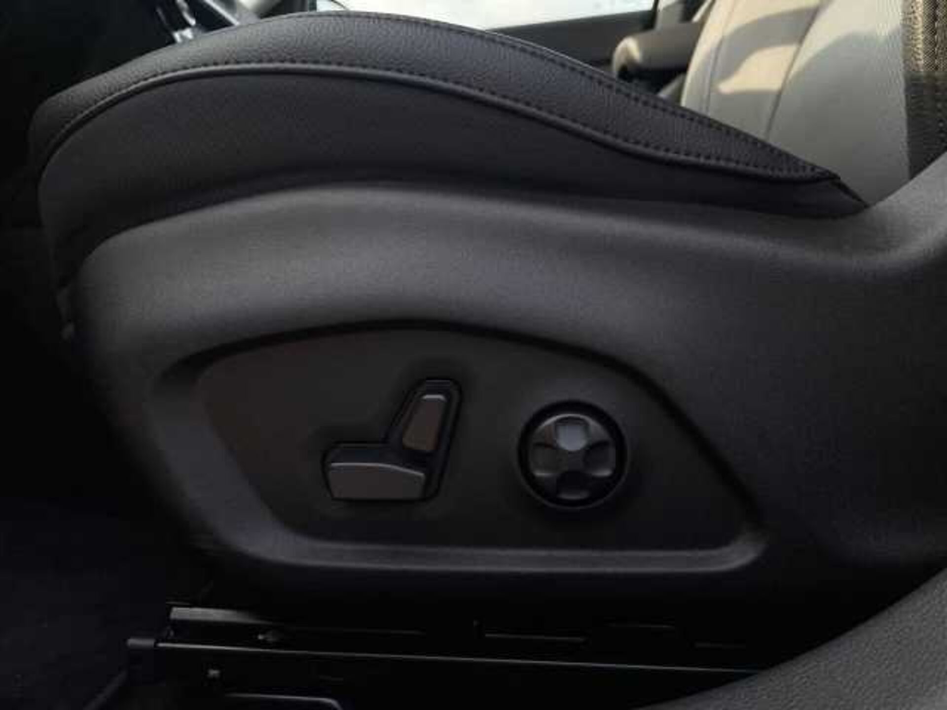 Jeep Compass 1.5l - black