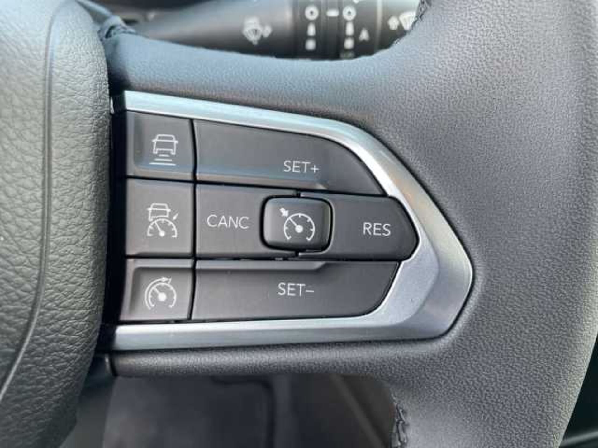 Jeep Compass 1.5l - black