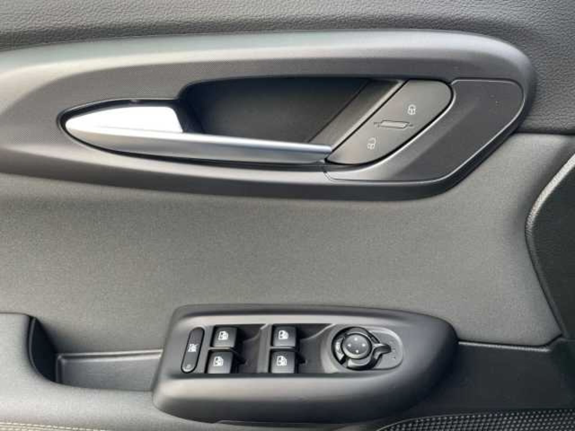 Alfa Romeo Tonale 1.5l - black