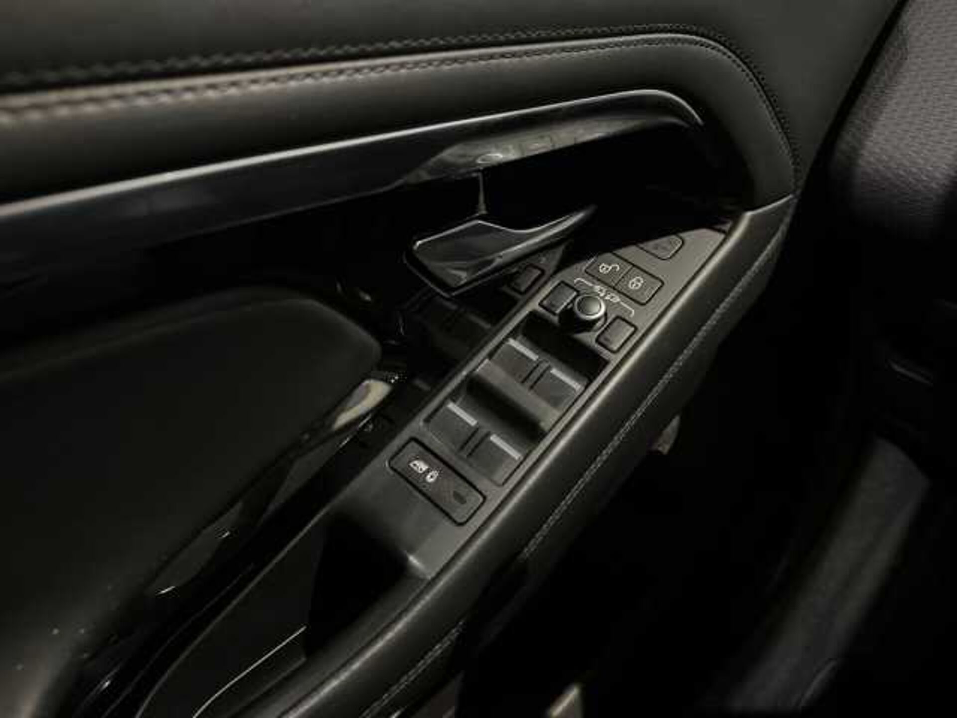Land Rover Range Rover Evoque 2.0l - black