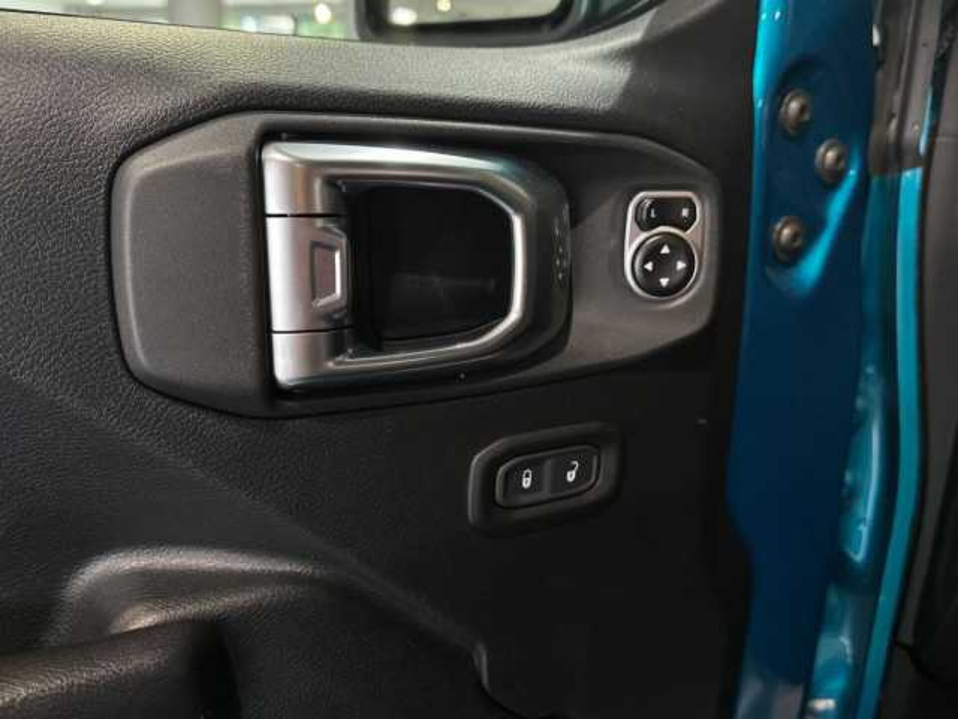 Jeep Wrangler 2.1l - blue