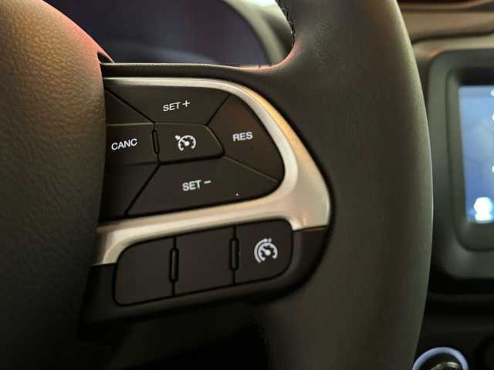 Jeep Renegade 1.6l - red