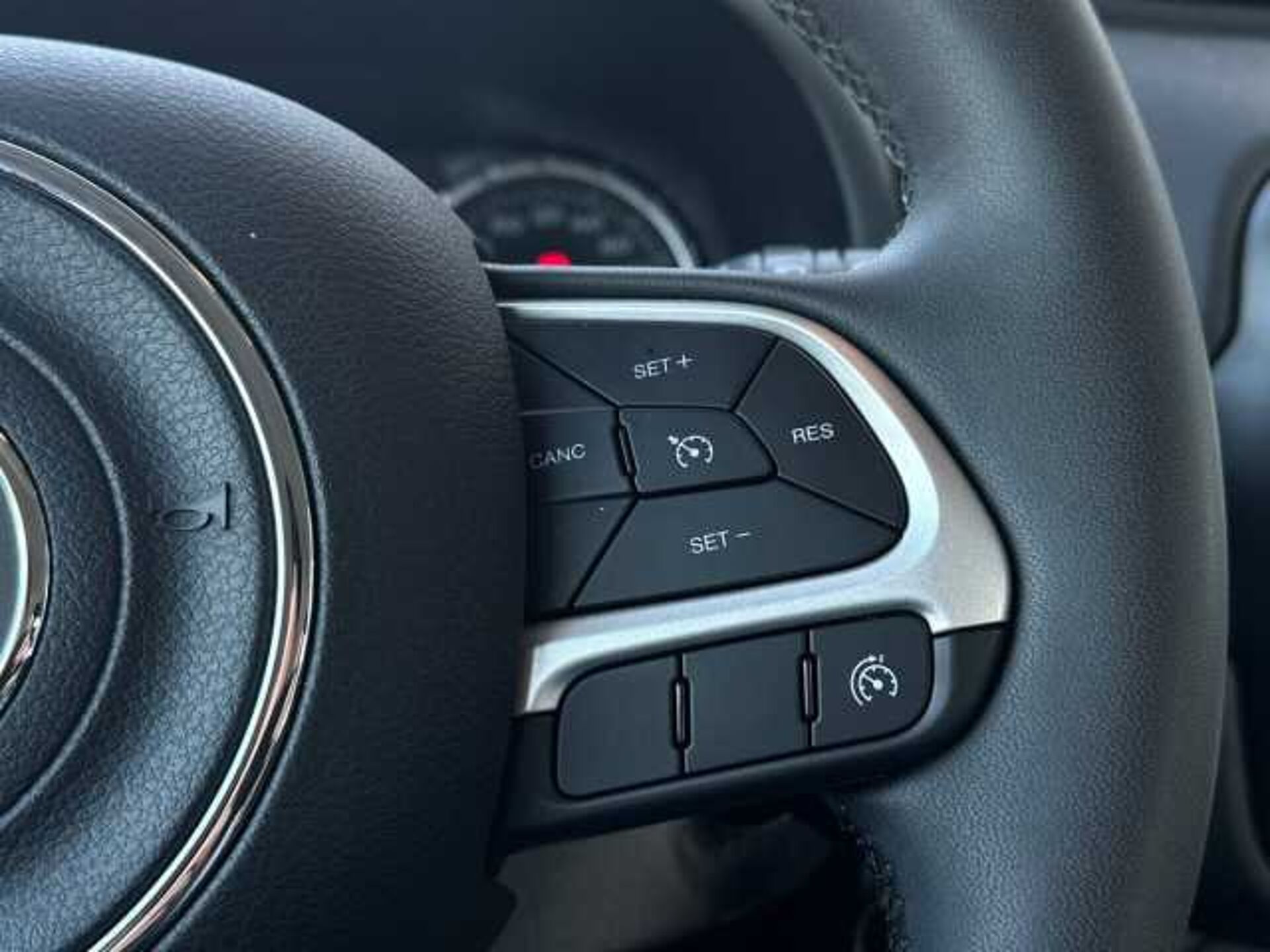 Jeep Renegade 1.6l - red