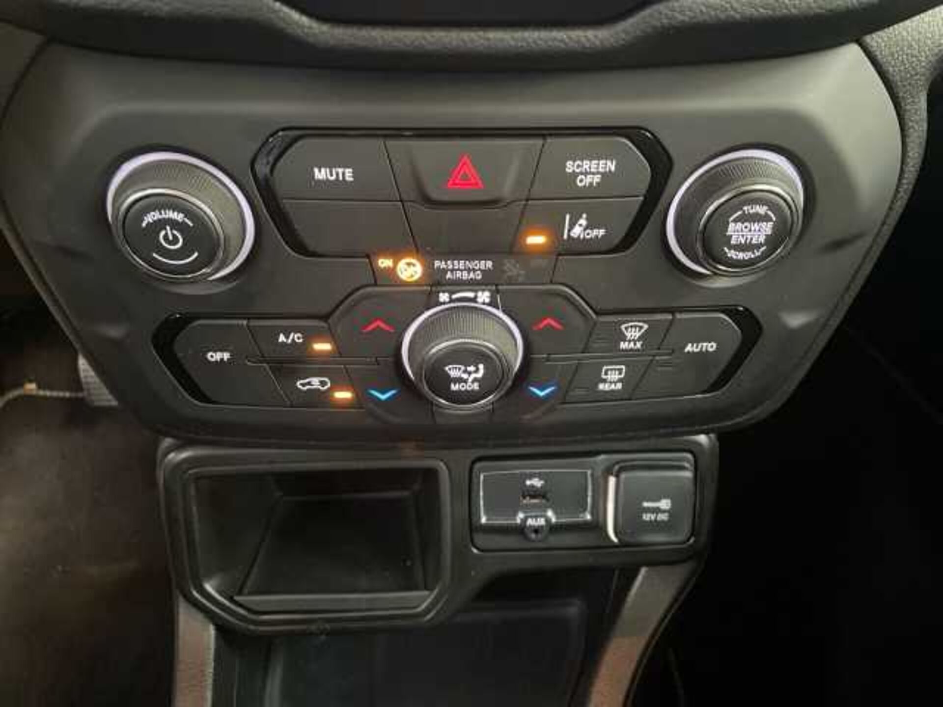 Jeep Renegade 1.6l - black