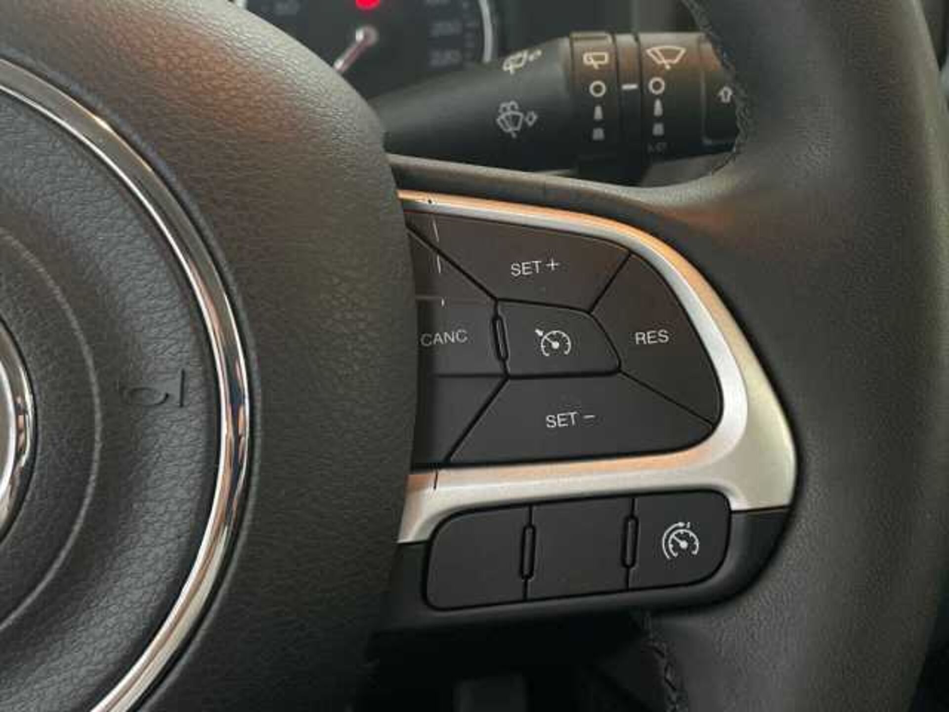 Jeep Renegade 1.6l - black