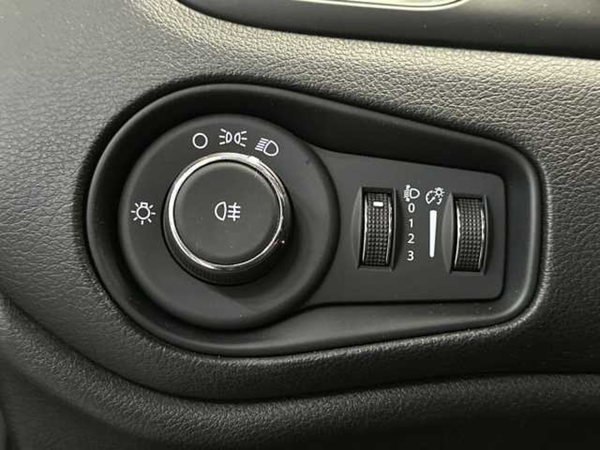 Jeep Renegade 1.5l - grey