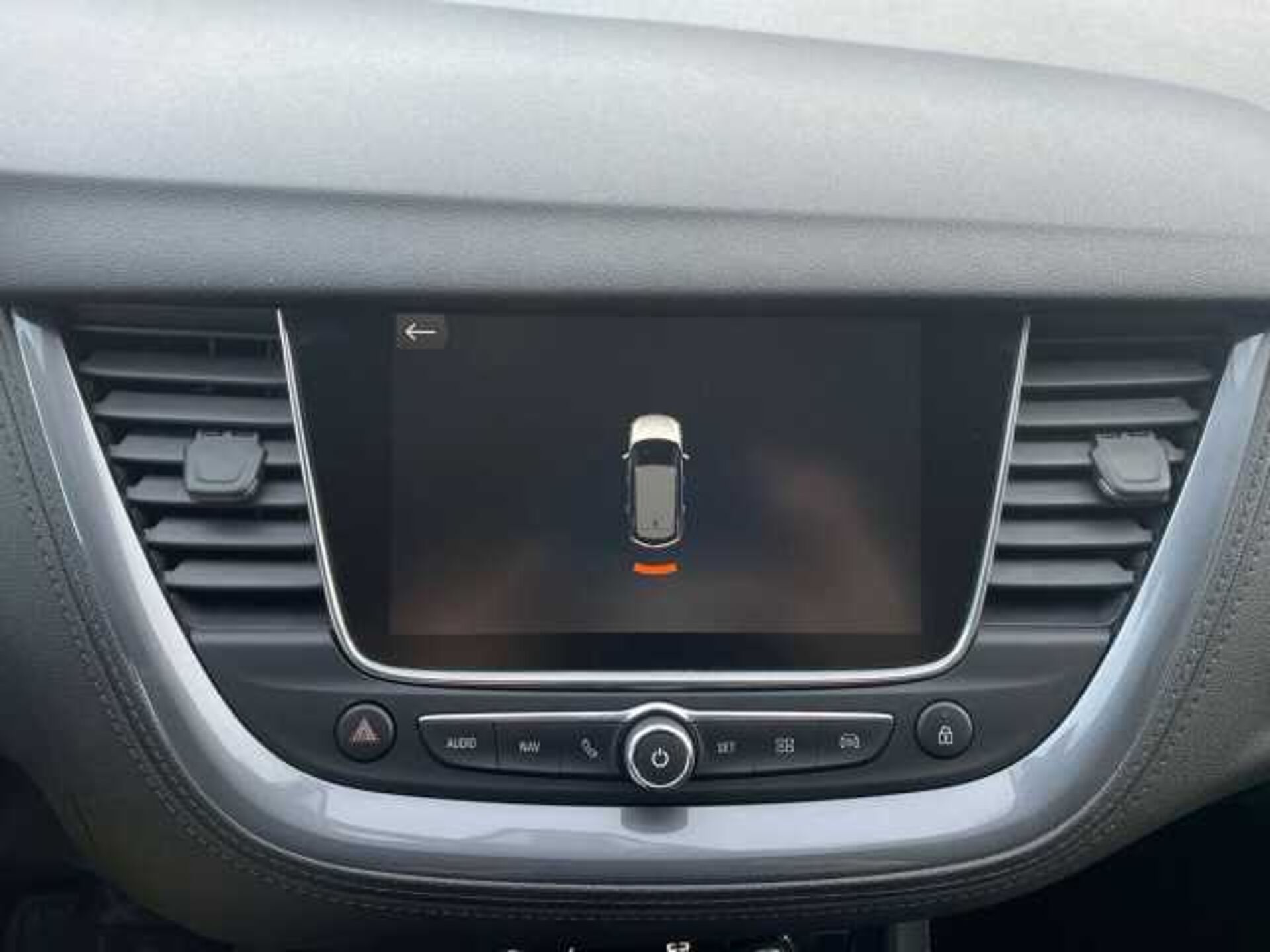 Opel Grandland X 1.5l - white