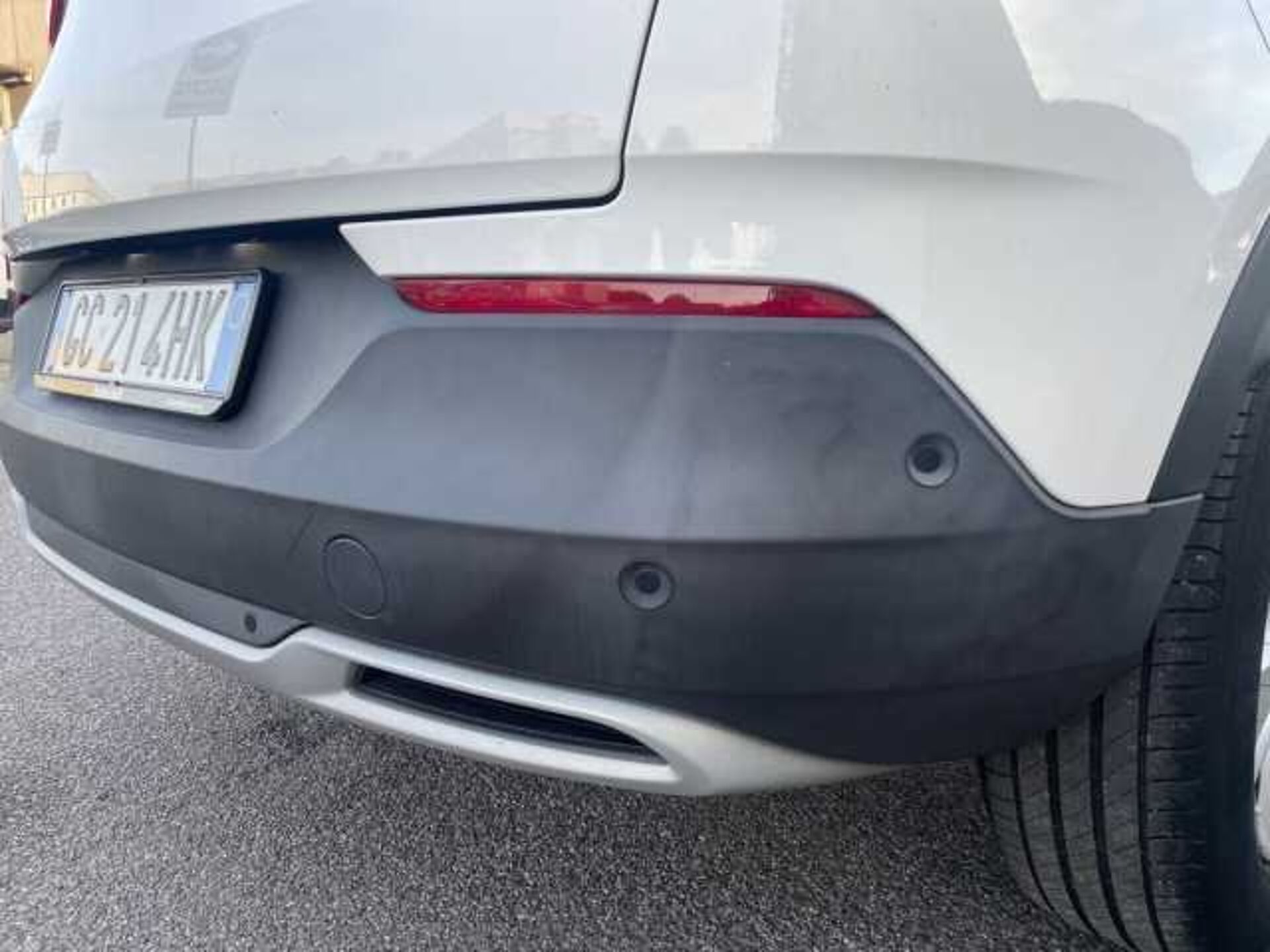 Opel Grandland X 1.5l - white