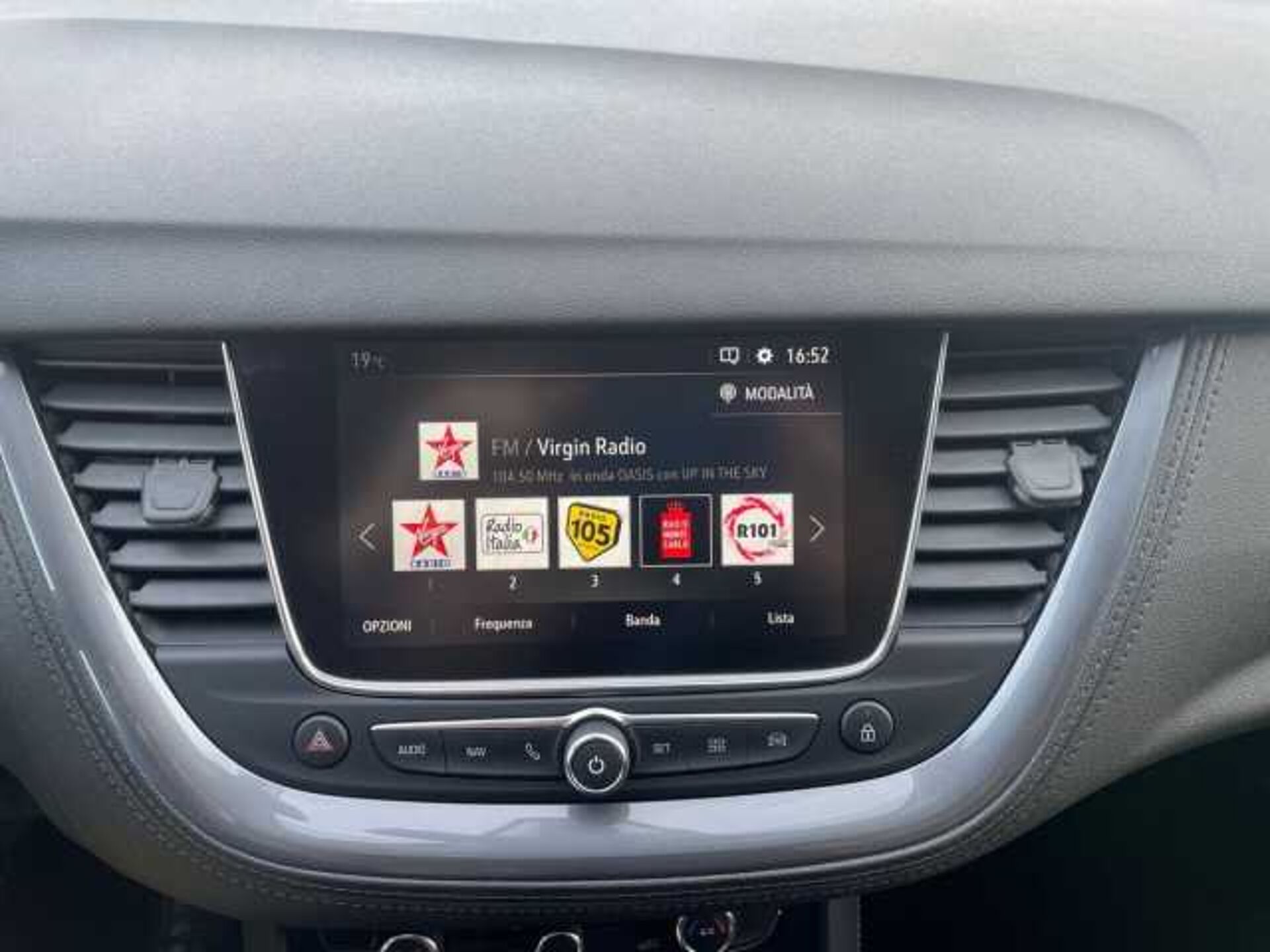 Opel Grandland X 1.5l - white