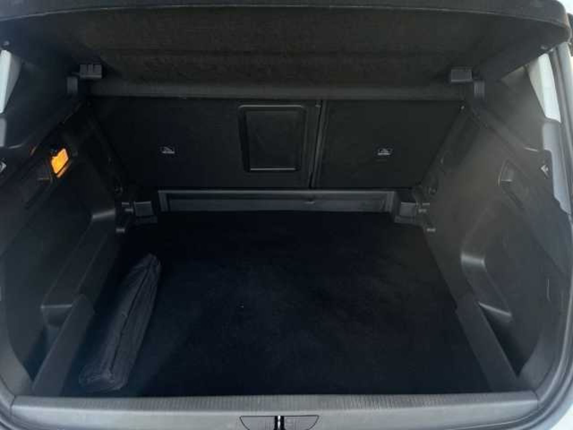 Opel Grandland X 1.5l - white