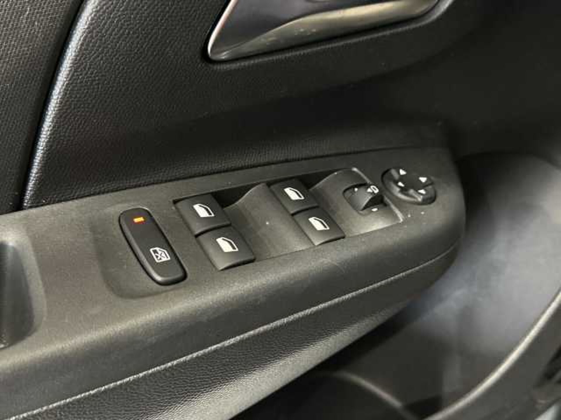 Opel Corsa 1.2l - white