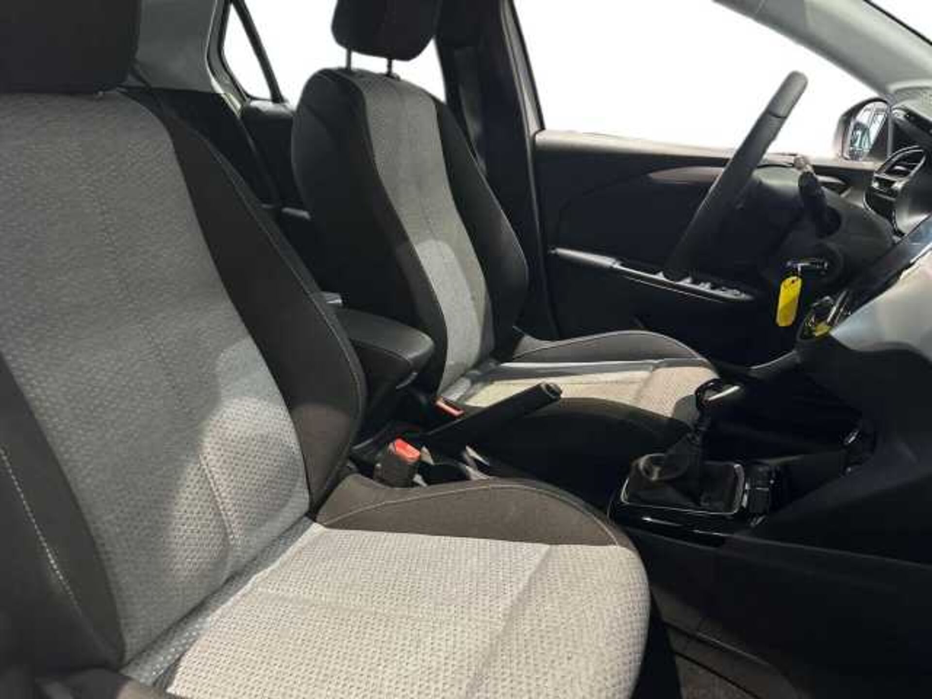 Opel Corsa 1.2l - white